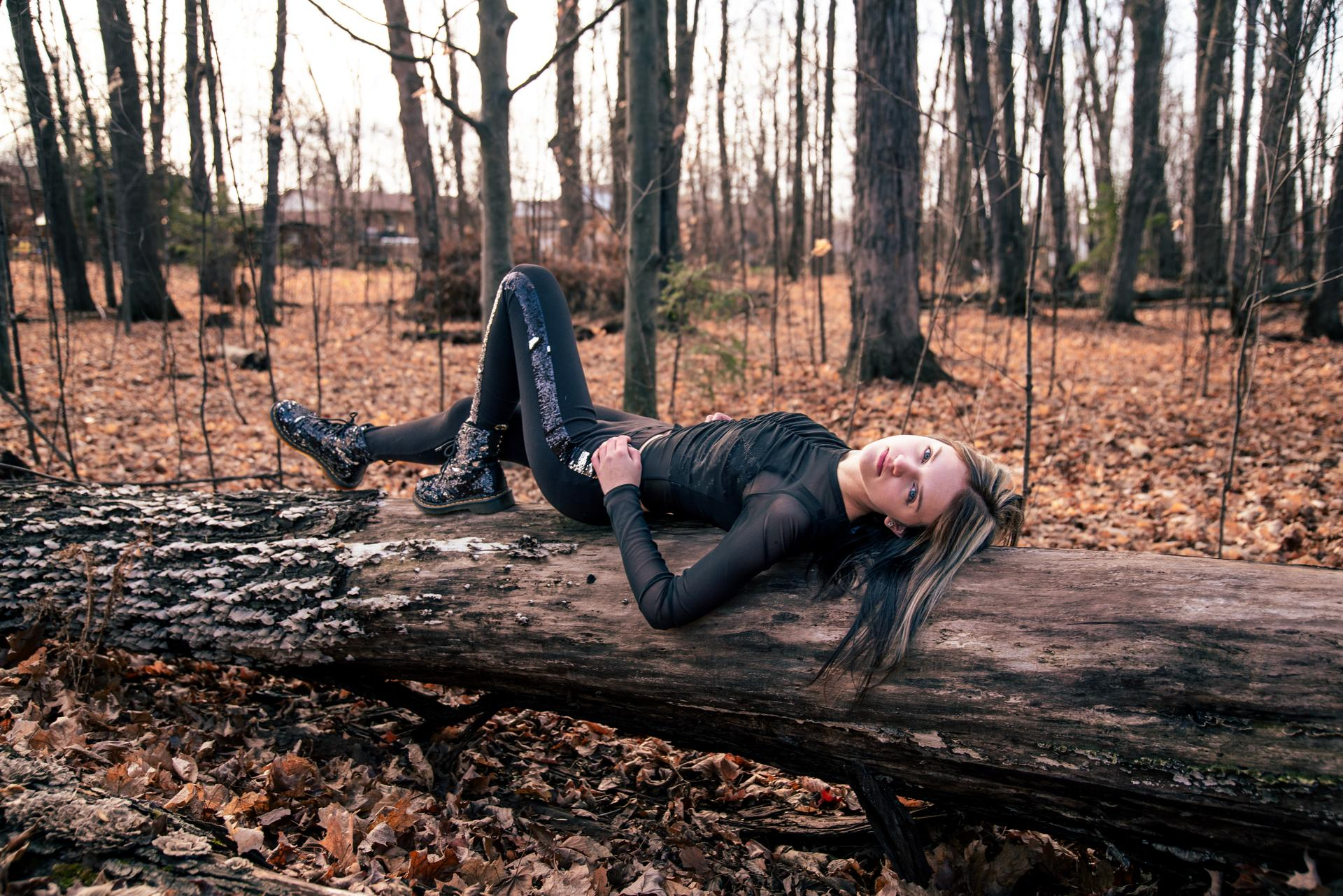 SIERRA LEVESQUE UNLEASHES RAW EMOTION WITH NEW SINGLE “DON’T GO”